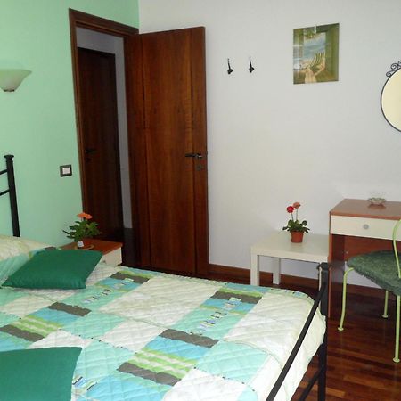 נומאנה A Due Passi Dal Mare B&B מראה חיצוני תמונה