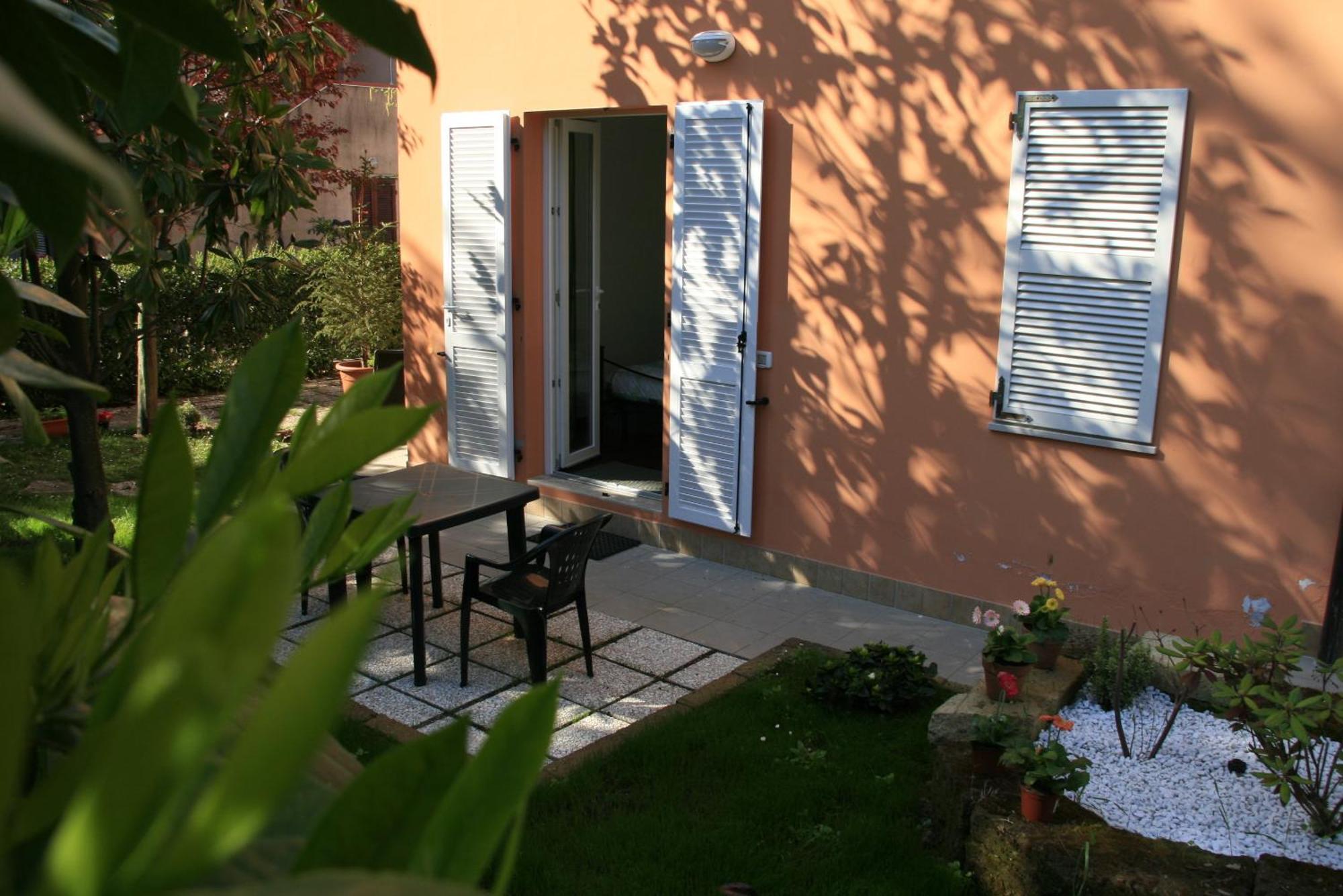 נומאנה A Due Passi Dal Mare B&B מראה חיצוני תמונה