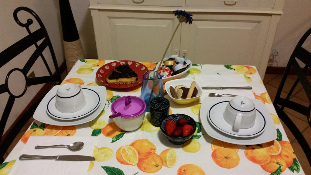 נומאנה A Due Passi Dal Mare B&B מראה חיצוני תמונה