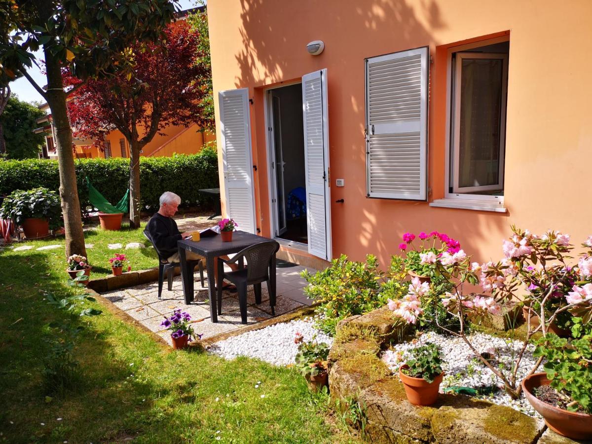 נומאנה A Due Passi Dal Mare B&B מראה חיצוני תמונה