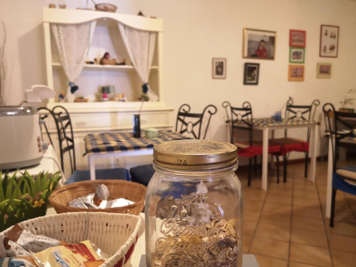 נומאנה A Due Passi Dal Mare B&B מראה חיצוני תמונה