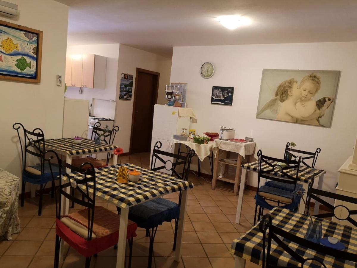 נומאנה A Due Passi Dal Mare B&B מראה חיצוני תמונה