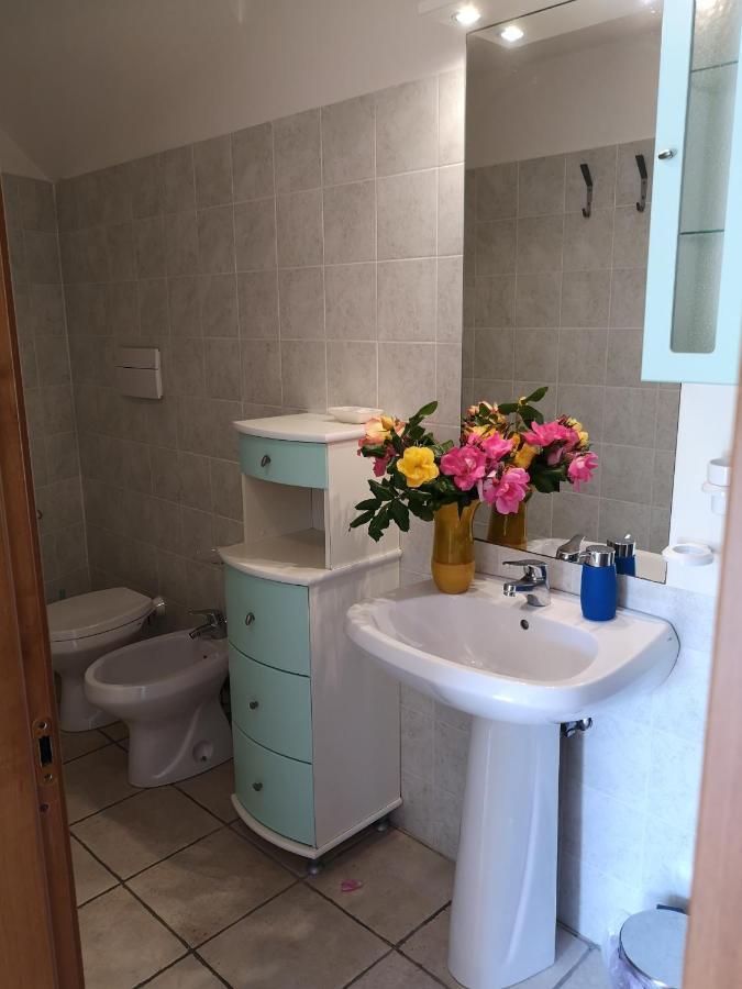 נומאנה A Due Passi Dal Mare B&B מראה חיצוני תמונה